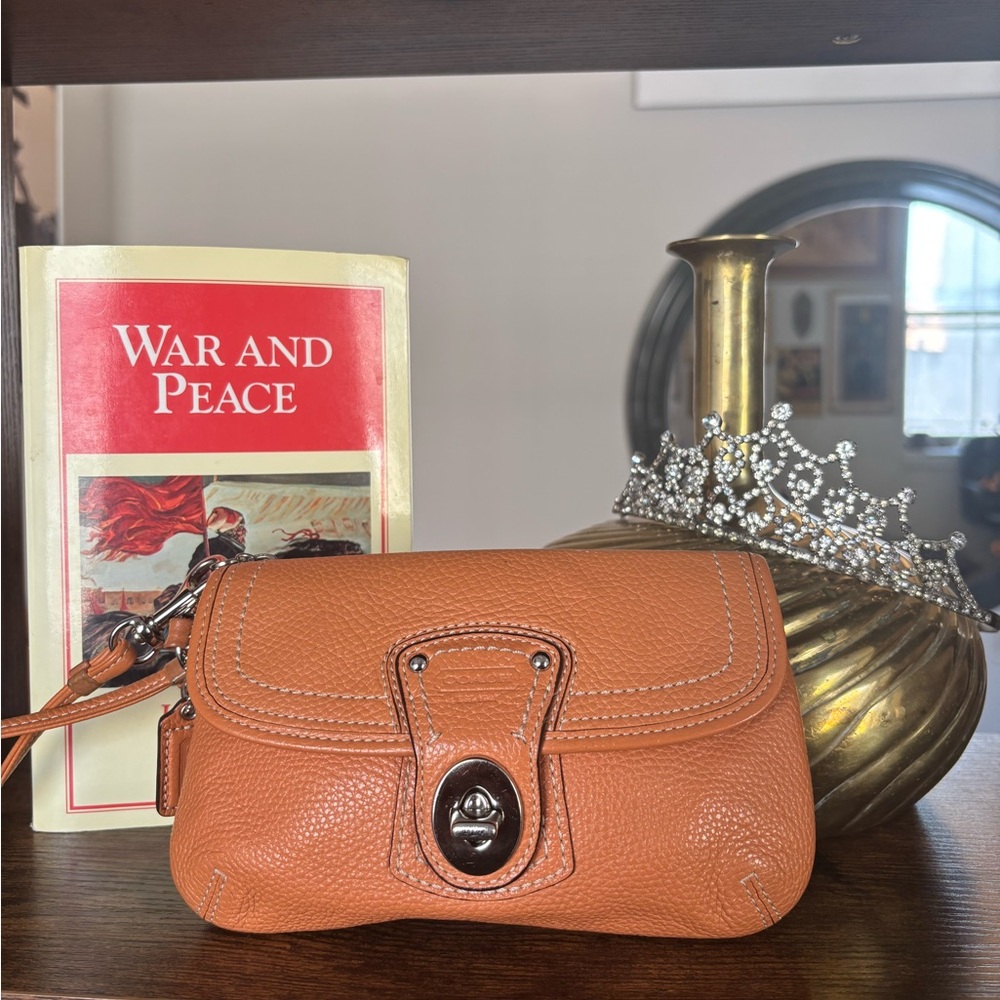 COACH | Orange Wristlet